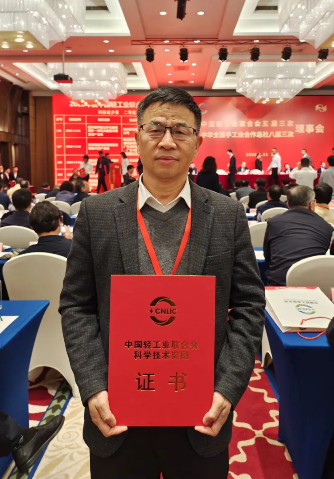 1681797319196399EBJ5.jpg 2.jpg